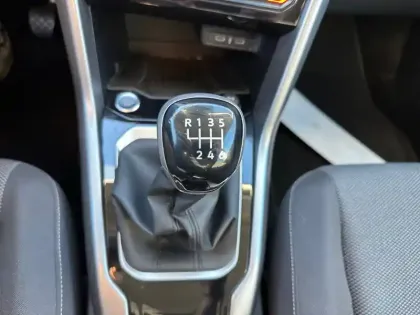 Photo 33 Volkswagen T-roc  1.0 TSI 116 Start/Stop BVM6