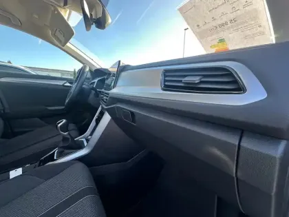 Photo 21 Volkswagen T-roc  1.0 TSI 116 Start/Stop BVM6