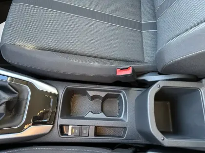 Photo 35 Volkswagen T-roc  1.0 TSI 116 Start/Stop BVM6