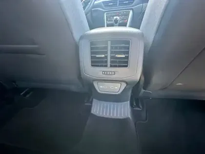 Photo 18 Volkswagen T-roc  1.0 TSI 116 Start/Stop BVM6