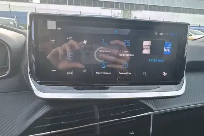 Photo 15 Peugeot 2008  Hybrid 145 e-DCS6