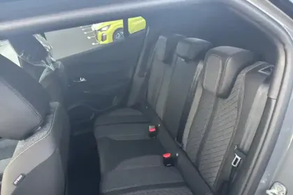 Photo 9 Peugeot 2008  Hybrid 145 e-DCS6