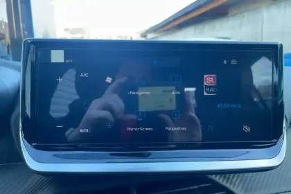 Photo 14 Peugeot 208  Hybrid 110 e-DCS6