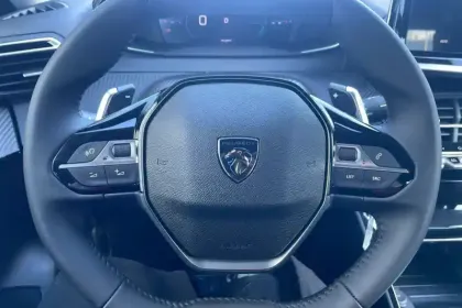 Photo 15 Peugeot 208  Hybrid 110 e-DCS6