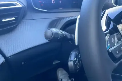 Photo 18 Peugeot 208  Hybrid 110 e-DCS6