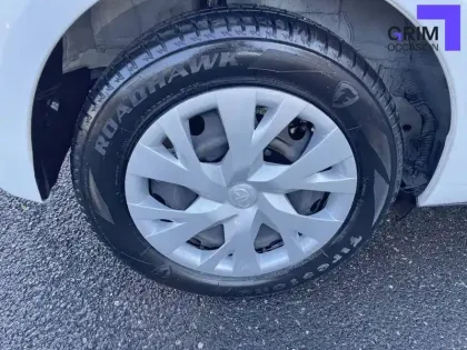 Photo 14 Toyota Yaris  110 VVT-i CVT