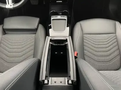 Photo 25 Mercedes Classe A  250 e 8G-DCT