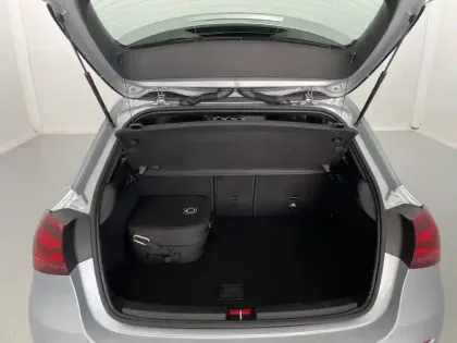 Photo 13 Mercedes Classe A  250 e 8G-DCT