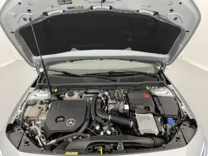 Photo 19 Mercedes Classe A  250 e 8G-DCT