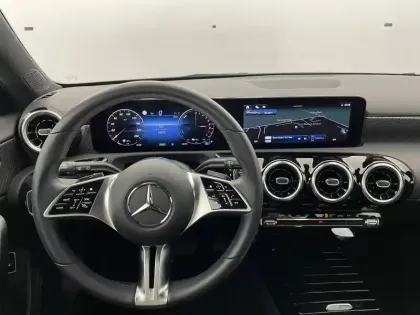 Photo 21 Mercedes Classe A  250 e 8G-DCT