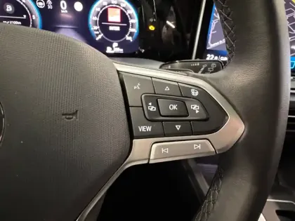 Photo 18 Volkswagen Golf  2.0 TDI 150 DSG7