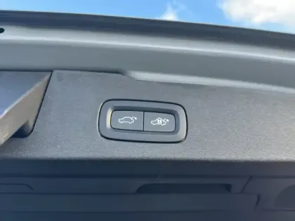 Photo 7 Volvo V60  B3 163 ch DCT 7