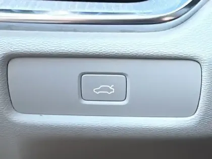 Photo 32 Volvo V60  B3 163 ch DCT 7