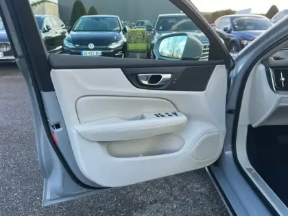 Photo 11 Volvo V60  B3 163 ch DCT 7