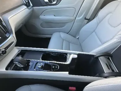 Photo 28 Volvo V60  B3 163 ch DCT 7