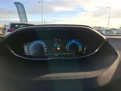 Photo 9 Peugeot 3008  Hybrid 225 e-EAT8