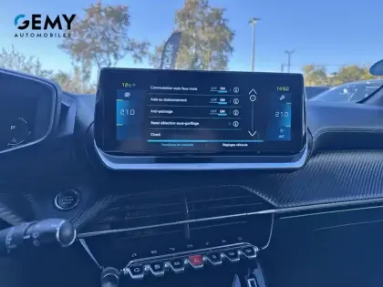 Photo 22 Peugeot 208  Electrique 50 kWh 136ch