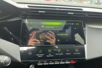 Photo 37 Peugeot 308  Hybrid 145 e-DCS6