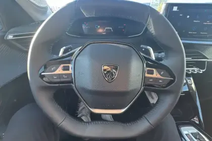 Photo 15 Peugeot 208  Hybrid 110 e-DCS6