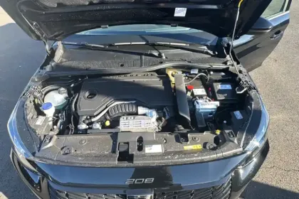 Photo 12 Peugeot 208  Hybrid 110 e-DCS6