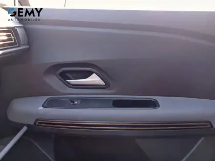 Photo 19 Dacia Jogger  Hybrid 140 7 places