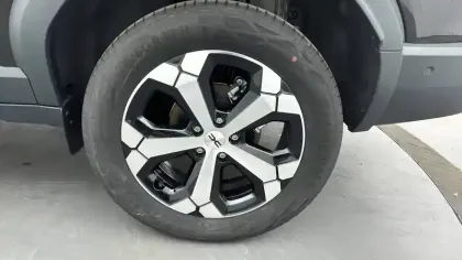 Photo 9 Dacia Bigster  Hybrid 155