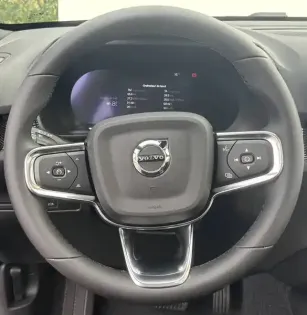 Photo 2 Volvo Ex40  Single Extended Range 252 ch 1EDT