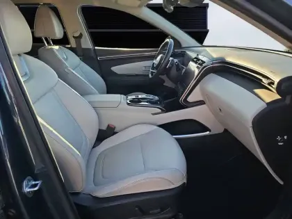 Photo 65 Hyundai Tucson  1.6 T-GDI 150 Hybrid 48V DCT-7