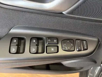 Photo 102 Hyundai Kona  Hybrid 141