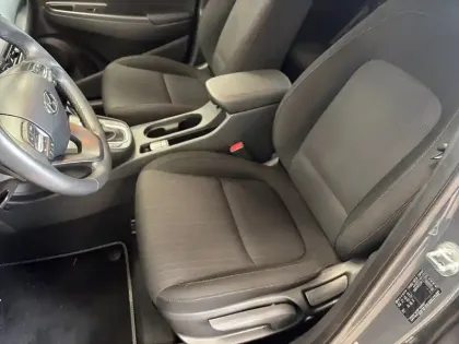 Photo 101 Hyundai Kona  Hybrid 141