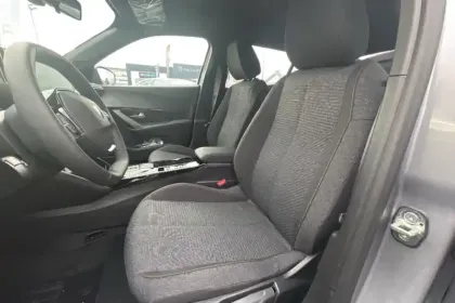 Photo 9 Peugeot 2008  Electrique 54 kWh 156 ch