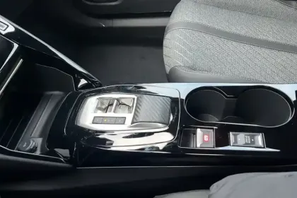 Photo 14 Peugeot 2008  Hybrid 145 e-DCS6