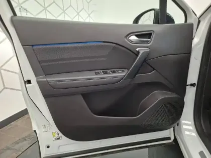 Photo 24 Renault Captur  E-Tech full hybrid 145 ch