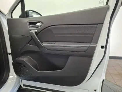 Photo 22 Renault Captur  E-Tech full hybrid 145 ch