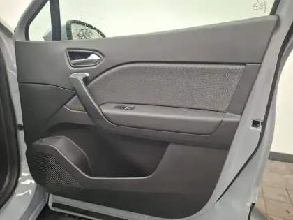 Photo 22 Renault Captur  E-Tech full hybrid 145 ch