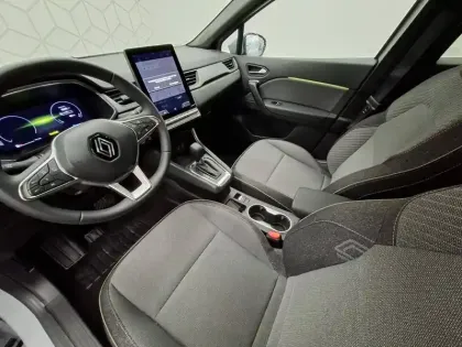 Photo 30 Renault Captur  E-Tech full hybrid 145 ch