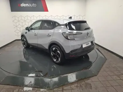 Photo 8 Renault Captur  E-Tech full hybrid 145 ch