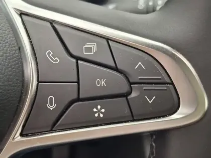 Photo 35 Renault Captur  E-Tech full hybrid 145 ch