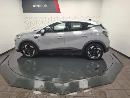 Photo 10 Renault Captur  E-Tech full hybrid 145 ch