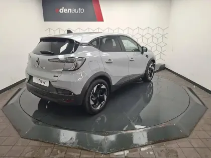 Photo 6 Renault Captur  E-Tech full hybrid 145 ch