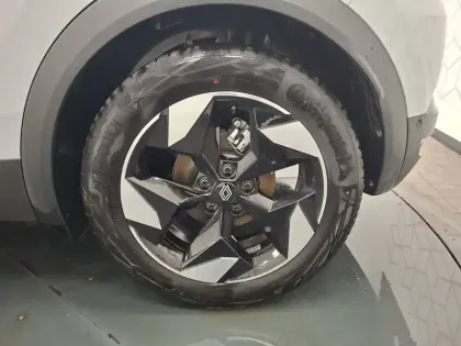 Photo 14 Renault Captur  E-Tech full hybrid 145 ch