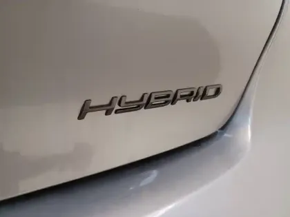 Photo 33 Peugeot 208  Hybrid 110 e-DCS6