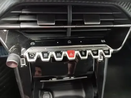 Photo 22 Peugeot 208  Hybrid 110 e-DCS6