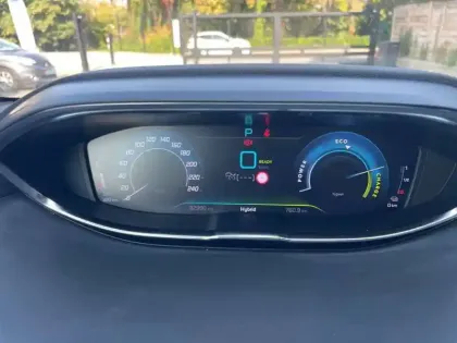 Photo 11 Peugeot 3008  Hybrid 225 e-EAT8