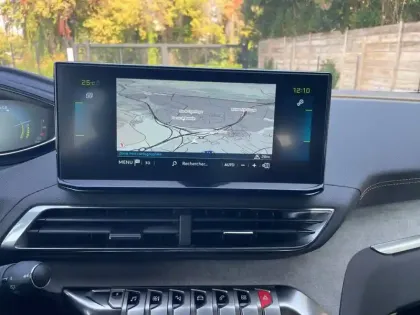 Photo 12 Peugeot 3008  Hybrid 225 e-EAT8