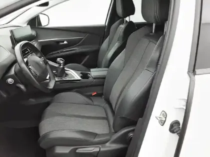 Photo 35 Peugeot 5008  BlueHDi 130ch S&S BVM6