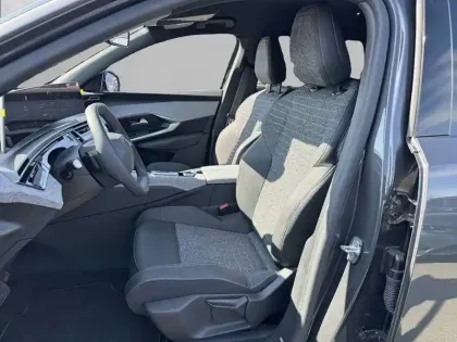 Photo 30 Peugeot 5008  Hybrid 145 e-DCS6