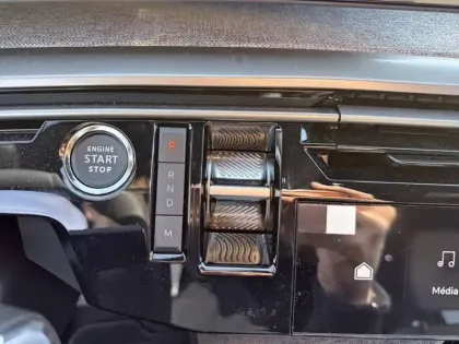 Photo 33 Peugeot 5008  Hybrid 145 e-DCS6