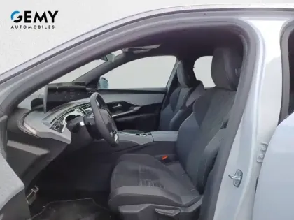 Photo 48 Peugeot 3008  Hybrid 136 e-DCS6