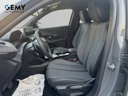 Photo 8 Peugeot 2008  Hybrid 145 e-DCS6